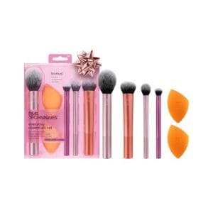 Real Techniques 6 Piece Everyday Essentials Makeup Brush Set, Includes 4 Brushes & 2 Makeup Sponges, For Foundation, Blush, Bronzer, Contour, Eyeshadow, & Powder, Travel Gift Set, Cruelty-Free & Vegan Real Techniques 6 Piece Everyday Essentials Makeup Brush Set, Includes 4 Brushes & 2 Makeup Sponges, For Foundation, Blush, Bronzer, Contour, Eyeshadow, & Powder, Travel Gift Set, Cruelty-Free & Vegan